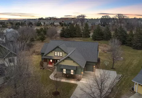 1321 Whistler Point Rd, Woodbury, MN 55129