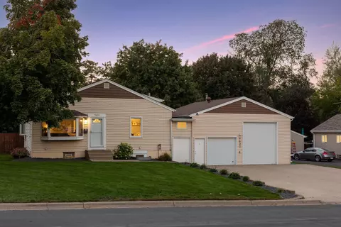9632 Pleasant Ave S, Bloomington, MN 55420
