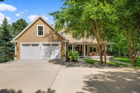 9335 Pierson Lk, Chaska, MN 55318