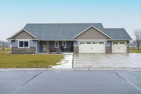 4782 382nd Dr, North Branch, MN 55056