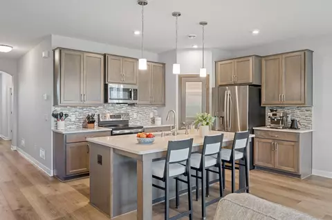 1038 Maple Hill Rd, Newport, MN 55055