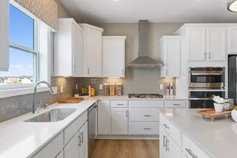 18179 Hounds Dr, Lakeville, MN 55044