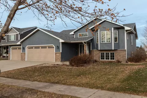 715 23rd St NE, Kasson, MN 55944