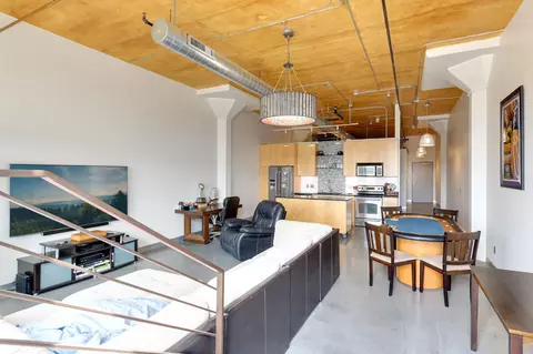730 Stinson Blvd #203, Minneapolis, MN 55413