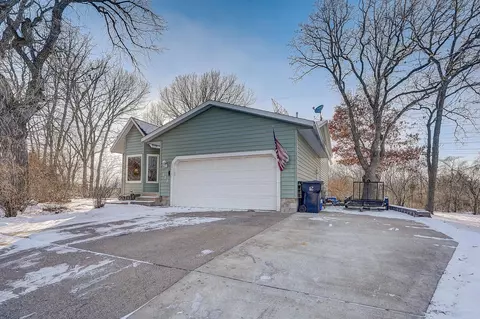 222 Jerry Liefert Dr, Monticello, MN 55362