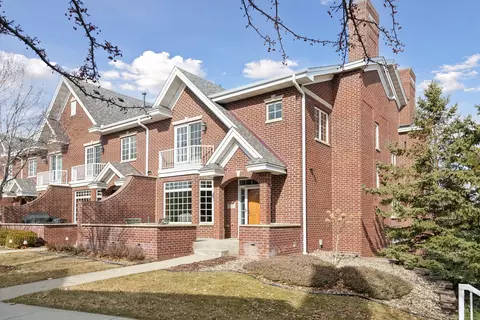 10778 Falling Water Ln #A, Woodbury, MN 55129