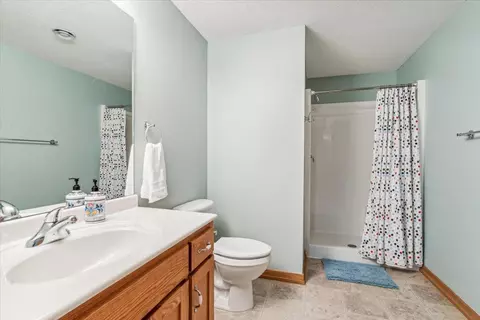 Bath - 2744 Platinum St, Saint Augusta, MN 56301 photo 4 of 4