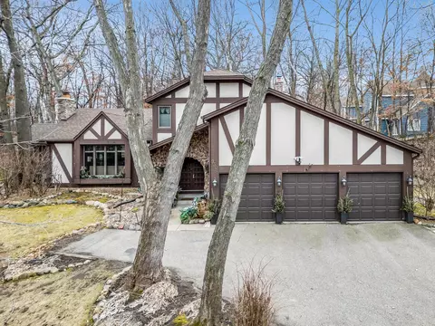 9301 Wyoming Ave S, Bloomington, MN 55438