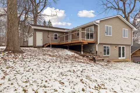 5031 Edgewater Dr, Mound, MN 55364