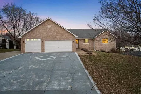 19438 Everest Path, Farmington, MN 55024