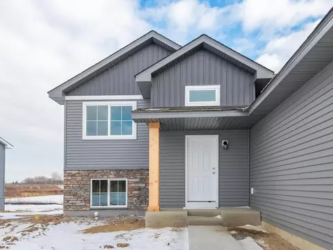 2135 River Bend Trl, Mayer, MN 55360 photo 4