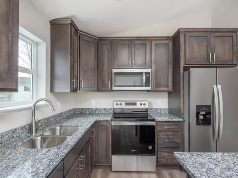 2135 River Bend Trl, Mayer, MN 55360 photo 13