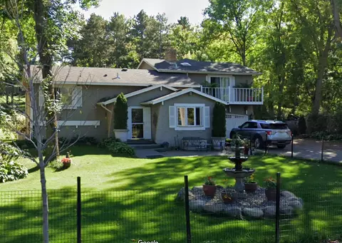 25135 Glen Rd, Excelsior, MN 55331