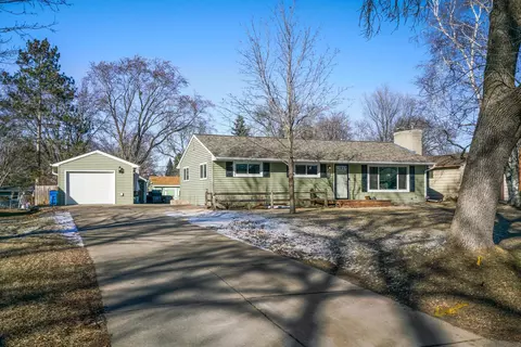 2111 Roth Pl, White Bear Lake, MN 55110
