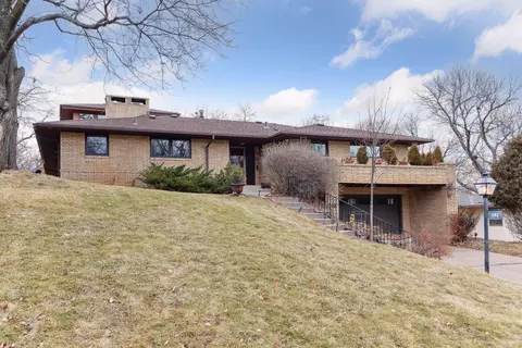 308 Natchez Ave S, Golden Valley, MN 55416