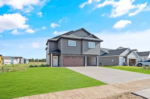 1122 Tiger Ct NE, Isanti, MN 55040