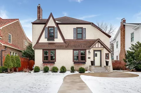 1870 Highland Pkwy, Saint Paul, MN 55116