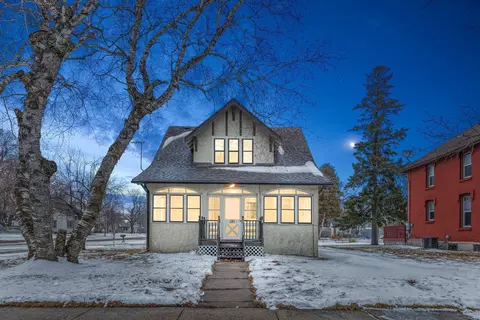 121 2nd St NW, New Richland, MN 56072