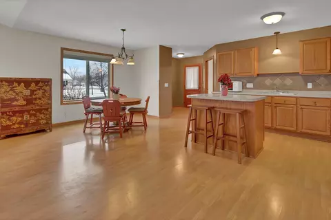 1906 W Oakes Dr, Saint Cloud, MN 56303 photo 4