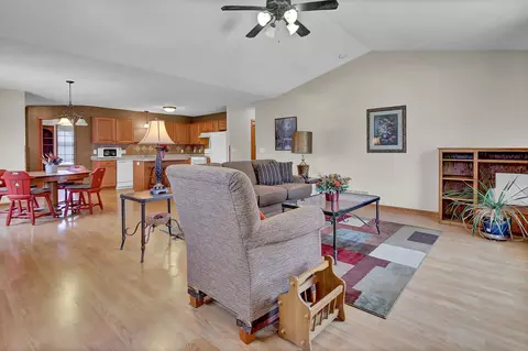 1906 W Oakes Dr, Saint Cloud, MN 56303 photo 10