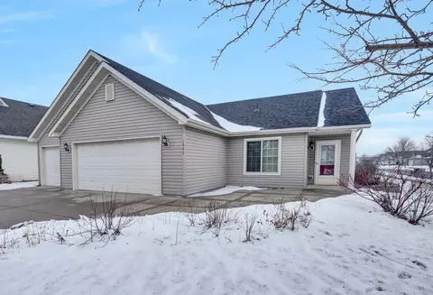 1906 W Oakes Dr, Saint Cloud, MN 56303