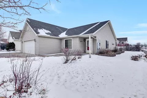 1906 W Oakes Dr, Saint Cloud, MN 56303 photo 2