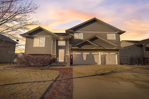 1605 Pinecone Ln, Mayer, MN 55360