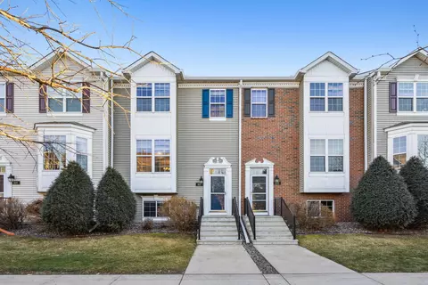 407 Village Pkwy, Circle Pines, MN 55014
