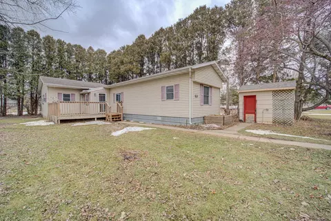 25 5th Ave SW, Elgin, MN 55932