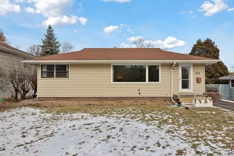 9512 W 16th St, Saint Louis Park, MN 55426