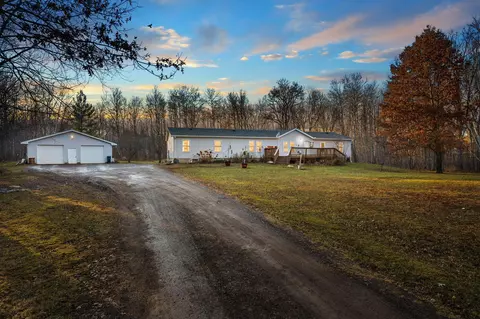 27199 Riverview Dr, Mora, MN 55051