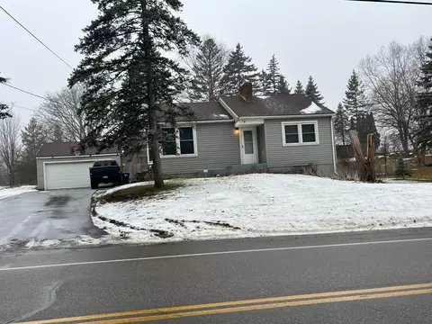 2615 Western Ave N, Roseville, MN 55113
