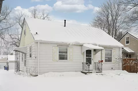 1083 Churchill St, Saint Paul, MN 55103