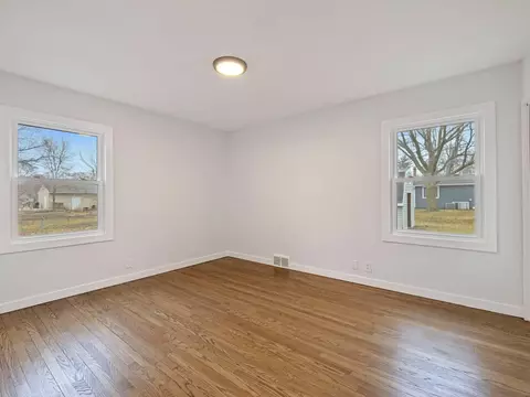 105 E 91st St, Bloomington, MN 55420 photo 5