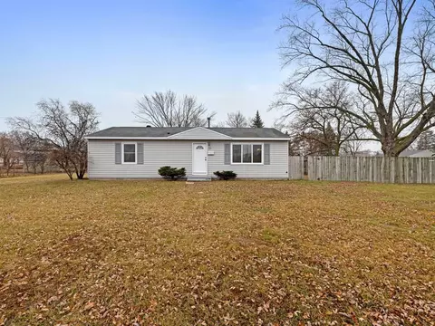 105 E 91st St, Bloomington, MN 55420 photo 2