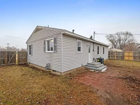 105 E 91st St, Bloomington, MN 55420 photo 11