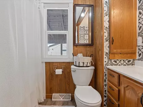 Bath - 417 B St NE, Brainerd, MN 56401 photo 1 of 4