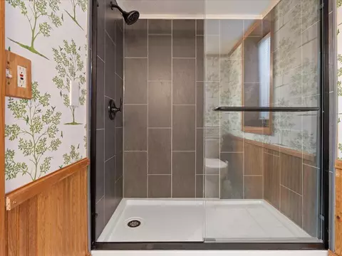 Bath - 417 B St NE, Brainerd, MN 56401 photo 4 of 4