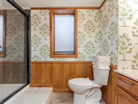 Bath - 417 B St NE, Brainerd, MN 56401 photo 3 of 4