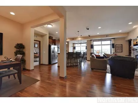 9630 Independence Cir #105, Chanhassen, MN 55317