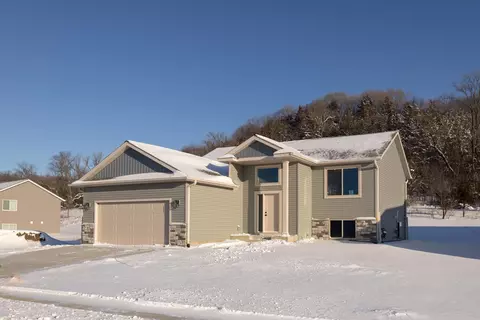 2081 Hadley Hills Dr NE, Rochester, MN 55906