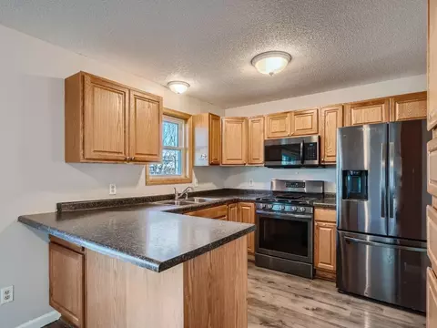 901 104th Ave NW, Coon Rapids, MN 55433