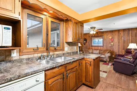 Kitchen - 2800 Greysolon Rd, Duluth, MN 55812 photo 2 of 4