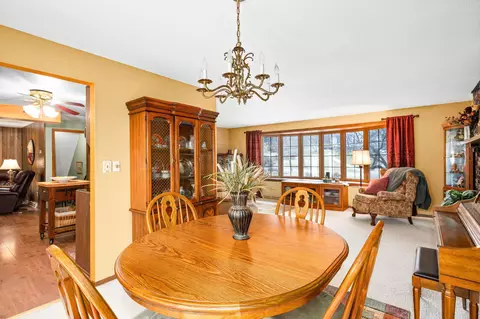 Dining - 2800 Greysolon Rd, Duluth, MN 55812 photo 2 of 2