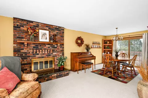 Living - 2800 Greysolon Rd, Duluth, MN 55812 photo 3 of 13