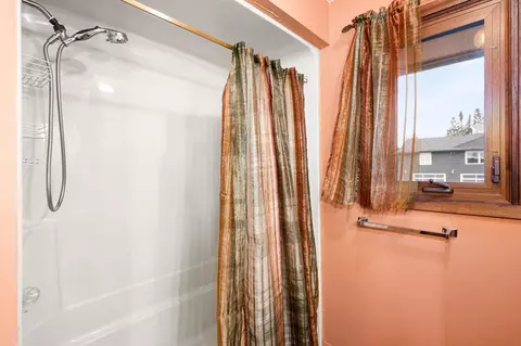 Bath - 2800 Greysolon Rd, Duluth, MN 55812 photo 1 of 4