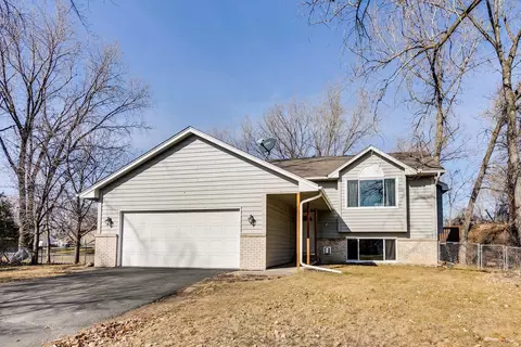 8474 Larch St NW, Coon Rapids, MN 55433