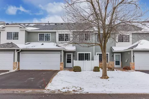 6993 21st St N, Oakdale, MN 55128