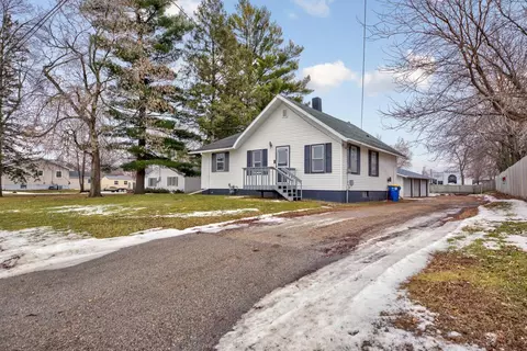1739 5th St NW, Faribault, MN 55021 photo 2
