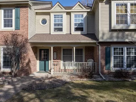 10915 Rhode Island Ave S, Bloomington, MN 55438